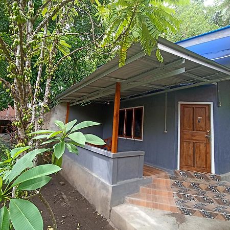 Tangkoko Ranger Homestay Bitung Exterior photo