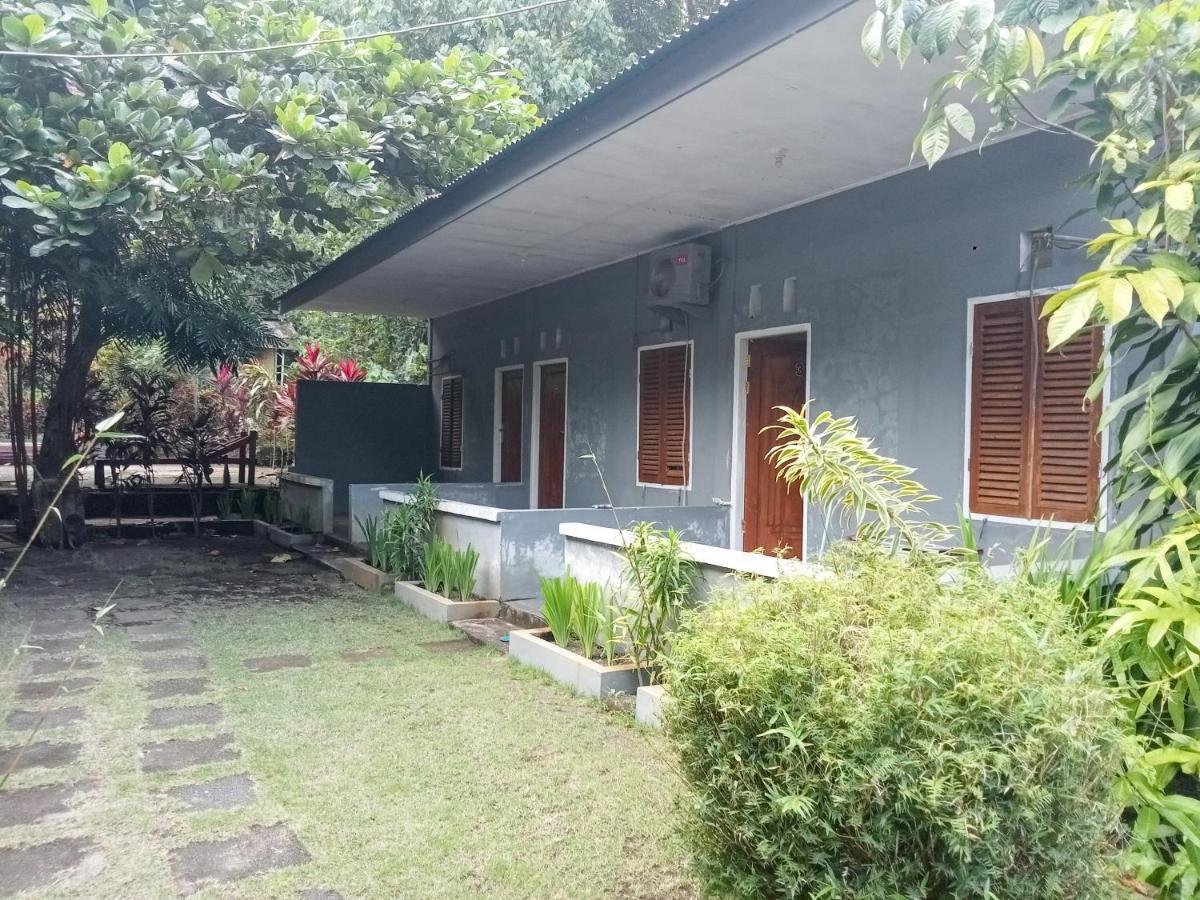 Tangkoko Ranger Homestay Bitung Exterior photo