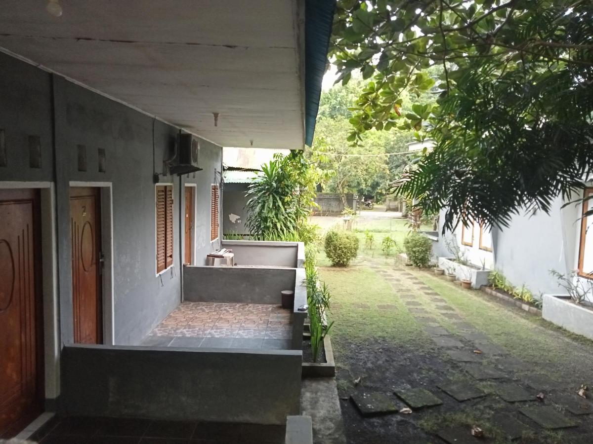 Tangkoko Ranger Homestay Bitung Exterior photo